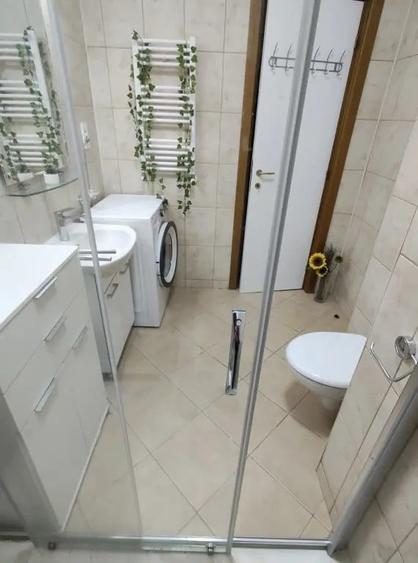 Apartament cu 3 camere decomandat în Foișorul de Foc