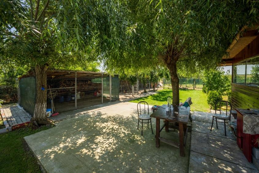 Casă individuală cu 3 camere cu Teren 2200 Mp în Răcari