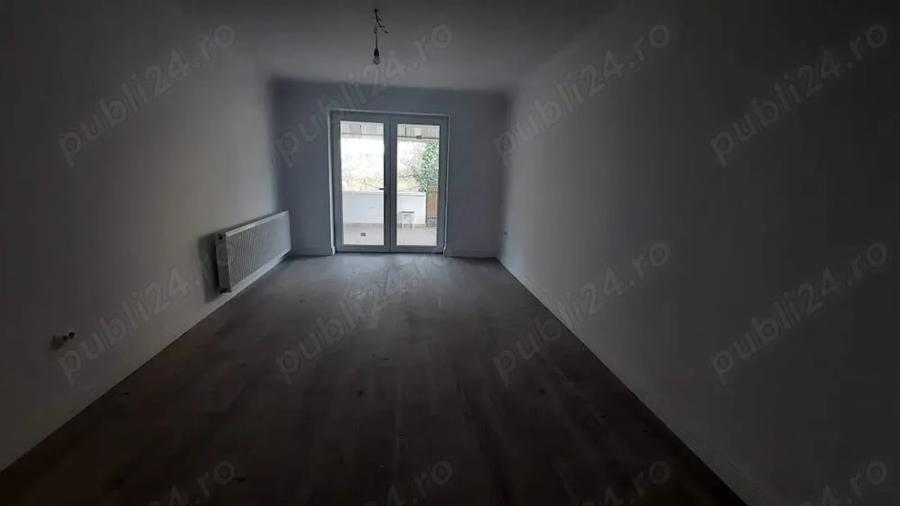 Casă cu 4 camere în Săsar