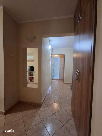 Apartament cu 3 camere în Decebal