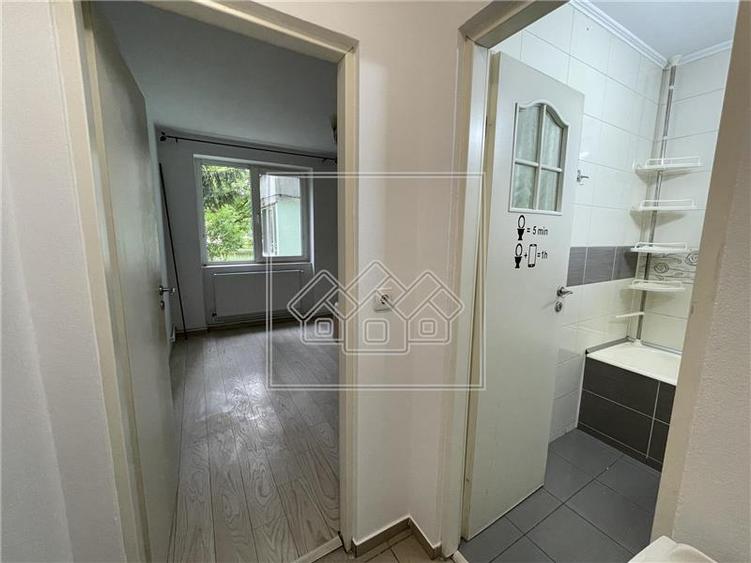 Apartament cu 2 camere decomandat, mobilat în Hipodrom 1