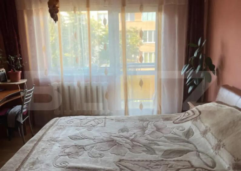 Apartament cu 4 camere, decomandat, 76 mp, zona Parcul Teilo - 11