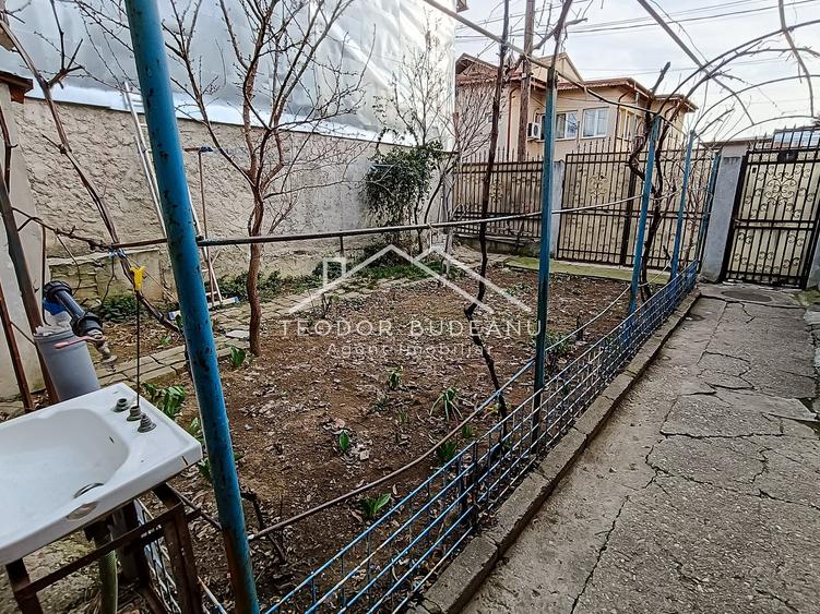 Comision 0%! Casa 6 camere Orsova Sector 6 - 11