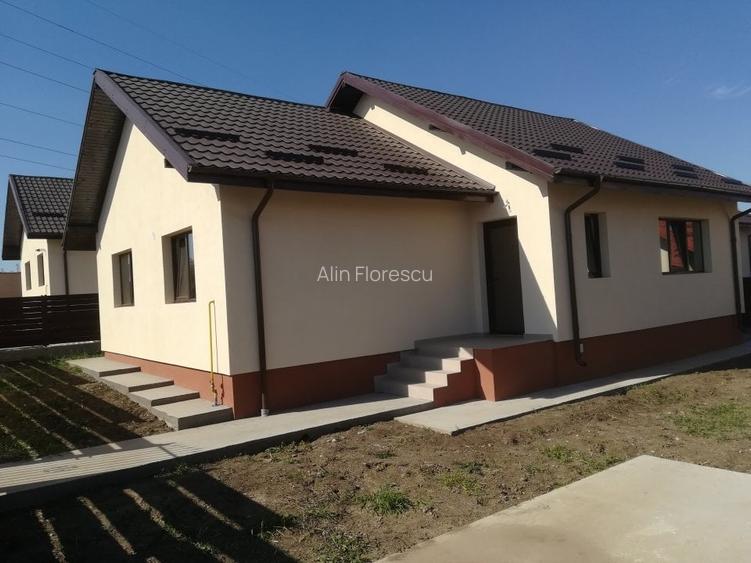 Casă cu 3 camere în Popas Păcurari