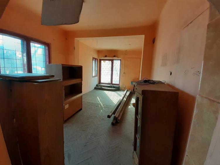 Cladire la strada Calea Nationala - 4