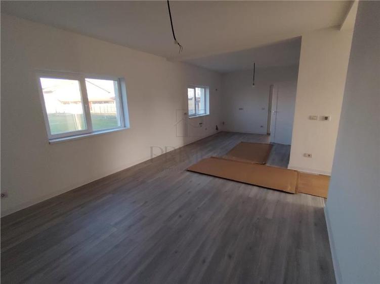 Casa individuala - 4 dormitoare - teren 600 mp - 6