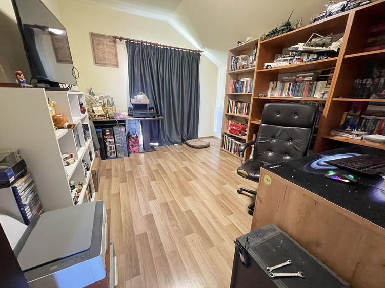 Casa spațioasă  P+1E,526 mp teren-strada liniștită. - 15