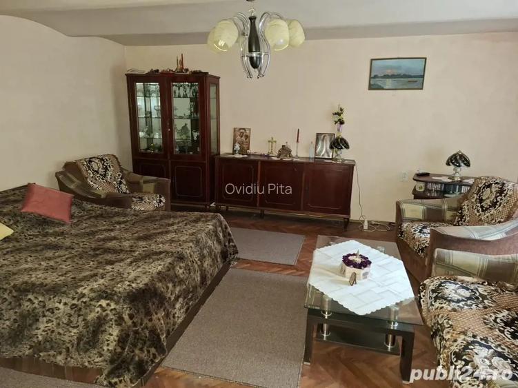 Casa in curte comuna Casa in curte comuna