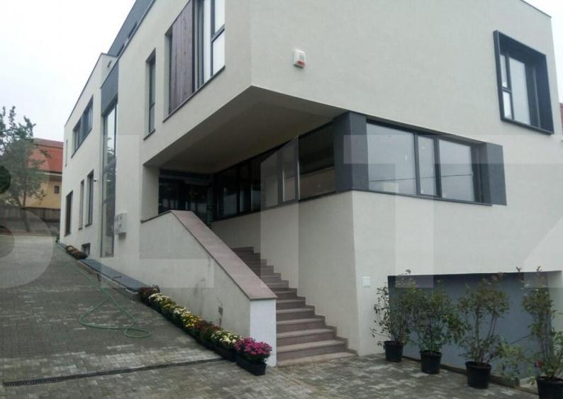 Imobil de birouri, 610 mp - 12