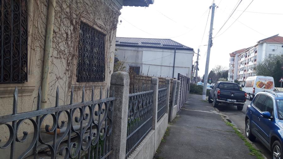 Municipiul Calarasi , ultracentral, casa , teren 300 mp, 100000 Euro - 5