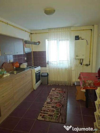 Apartament de vanzare, 3 camere(70 m2), etajul 4 din 4, decomandat, in Olteni?a, - 8