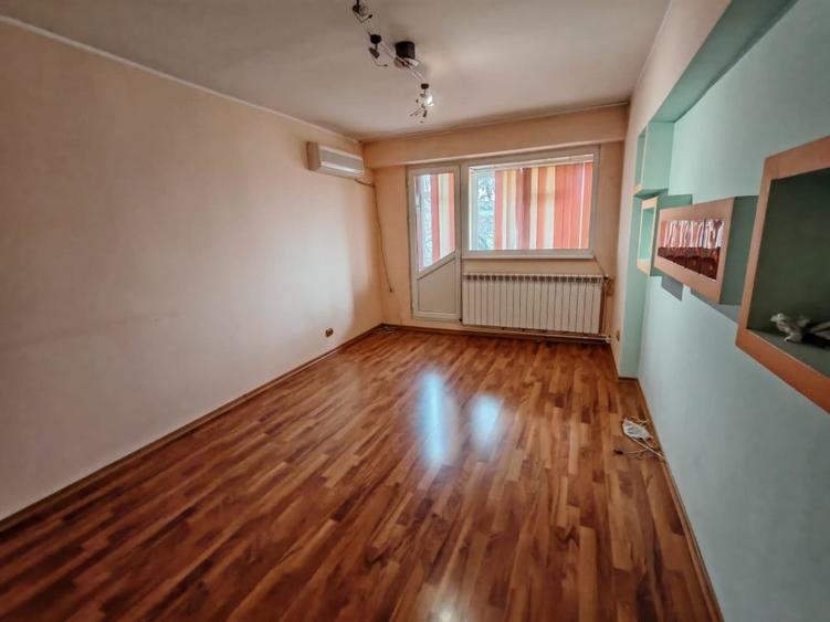 Apartament cu 2 camere decomandat în