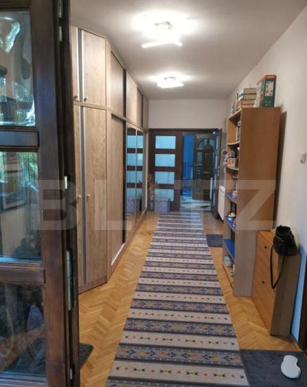 Casa de vacanta 215 mp si 4000 mp teren, zona Lelesti - 1