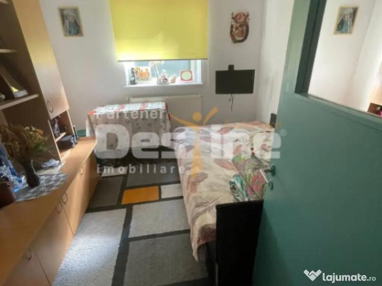 Casa cu 3 camere, garaj ?i curte spa?ioasa zona Giul - 11