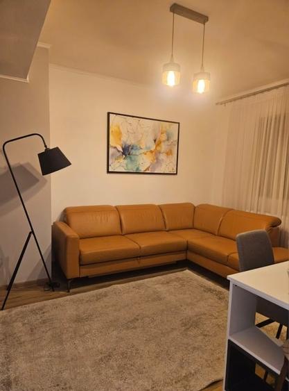 Casa modernă, complet mobilată și utilată, cu panouri solare, direct proprietar - 1