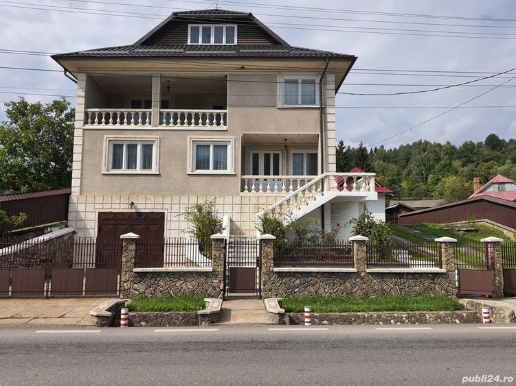 Casă cu 5 camere cu Teren 8620 Mp în Pipirig