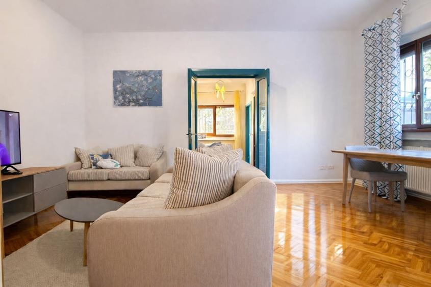 Un apartament cu personalitate, intr-o vila cu farmec – gata de mutat. - 2