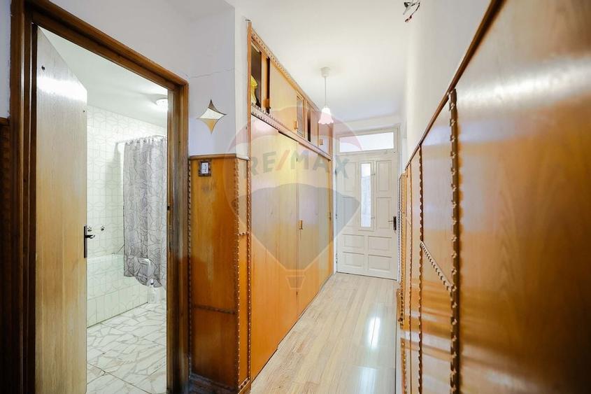 De vânzare casă 5 camere, teren 508 mp, în zona Ciuperca - 4