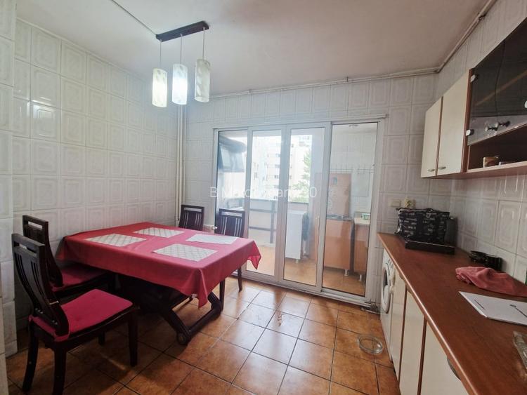 Apartament 4  Camere Colentina | Decomandat | Bloc 82' |Parc Plumbuita