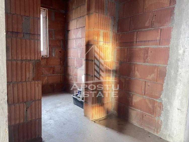 Casa individuala la rosu, teren 700mp, Giarmata - 13