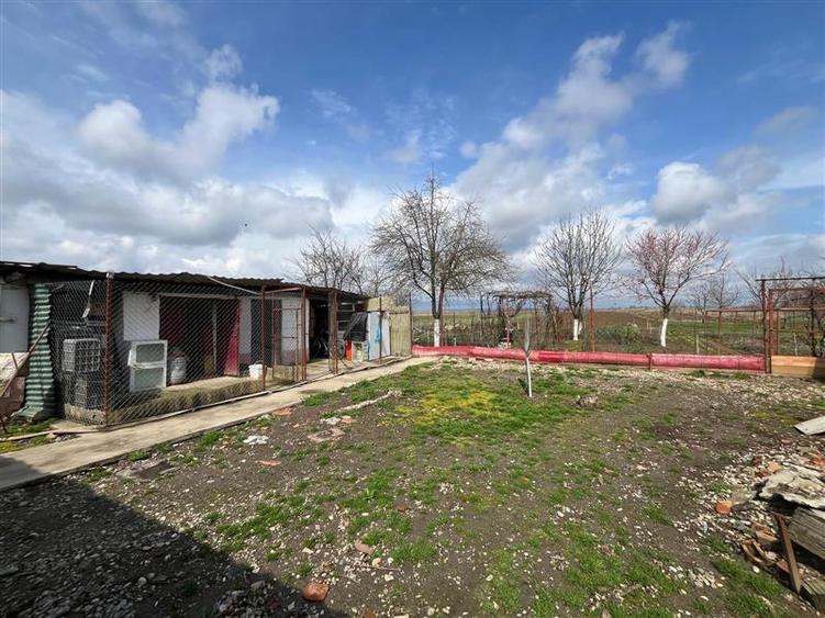 Belint, Casa, 4 Cam., 2.935 Mp. Teren - 26