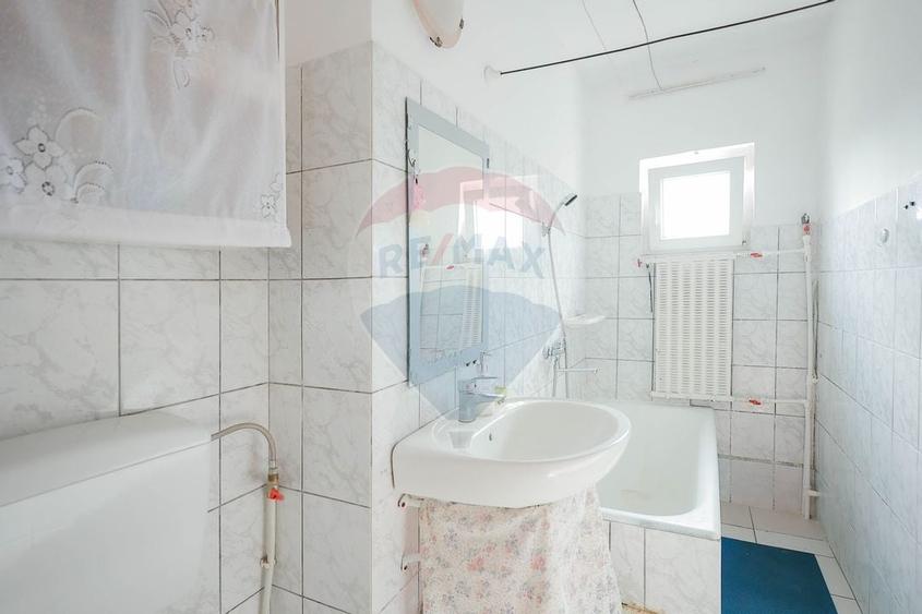 De vanzare apartament cu 2 camere zona Iosia - 8