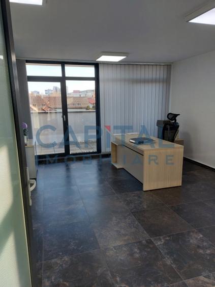 Casa individuala cu 2 unitati locative, ideala pentru locuinta sau birouri - 3