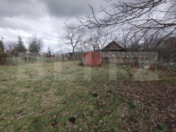 Teren intravilan, 1700 mp, utilitati, zona Dealu Jelnei - 2