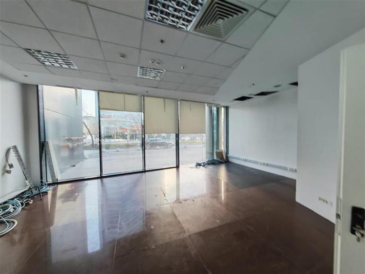 Inchiriere spatiu comercial Aurel Vlaicu - showroom/retail/birou - 1