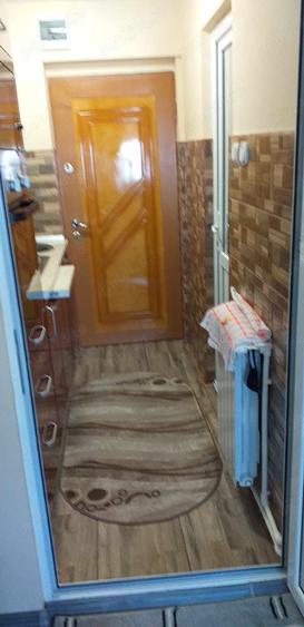 Vand camera camin cu tot cu mobila va rog ma suna?i pe whaysapp la nr - 10