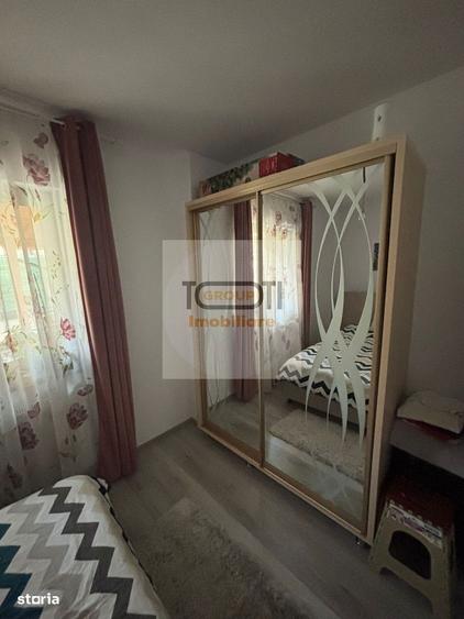 Apartament de vanzare in zona VALEA ADANCA, 3 camere decomandat - 4