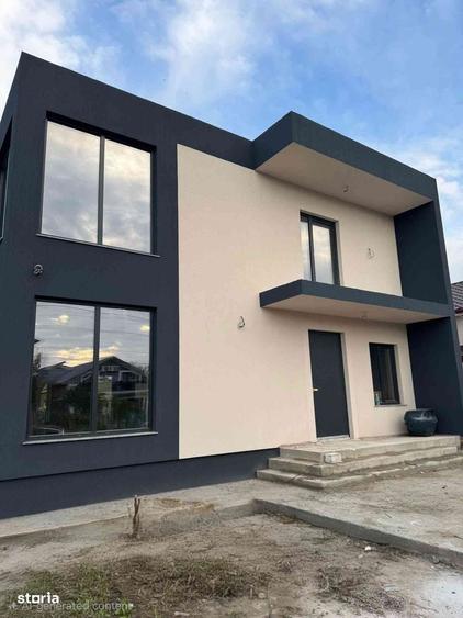 Casă cu 4 camere cu Teren 300 Mp în Eforie