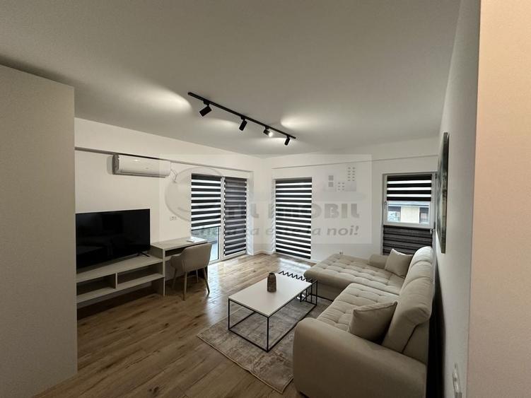 Vand apartament cu 2 camere -Bucium - 2