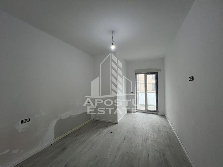 DE VANZARE - APARTAMENT CU 3 CAMERE, ETAJ 1 - ZONA TORONTALULUI SPITAL - 11