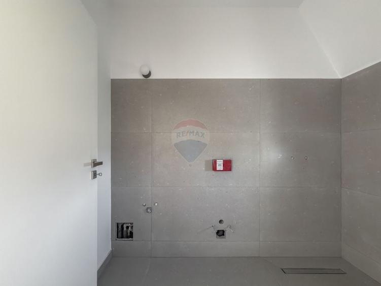 Casa / Vila cu 4 camere de vanzare - 17