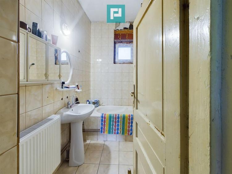 Casa cu 4 camere + anexe in ?ofronea - 10