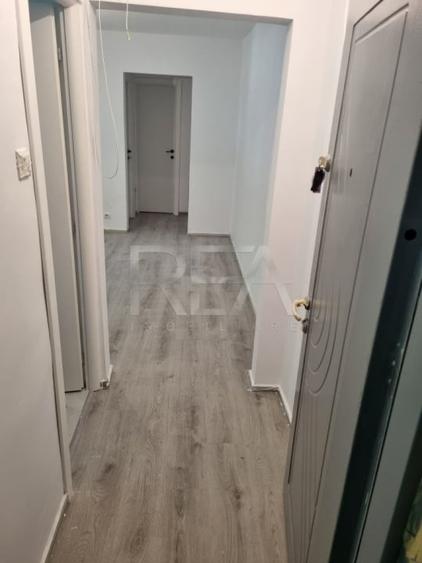 Apartament 2 Camere , Semi-Decomandat , Etaj 2/4 , Piata Resita - 2