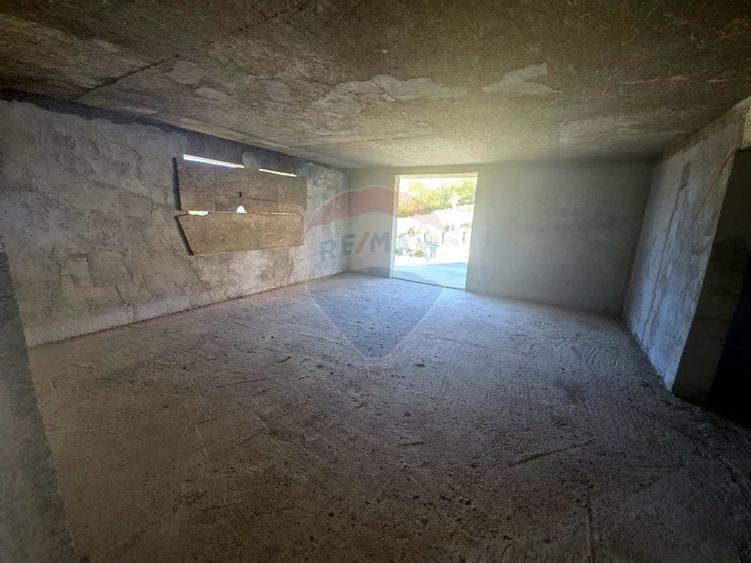 Casă / Vilă cu 5 camere de vânzare - 31