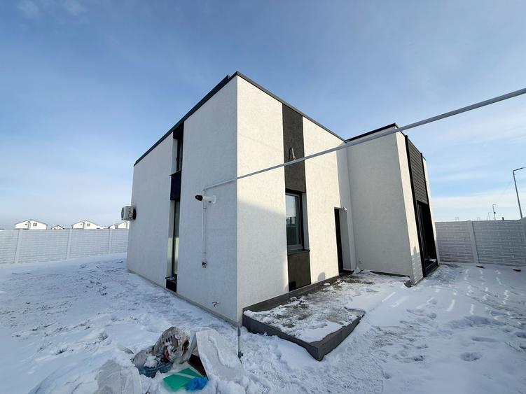 Casa Individuala la intrare in Berceni / 3 Camere / 2 Bai - 1