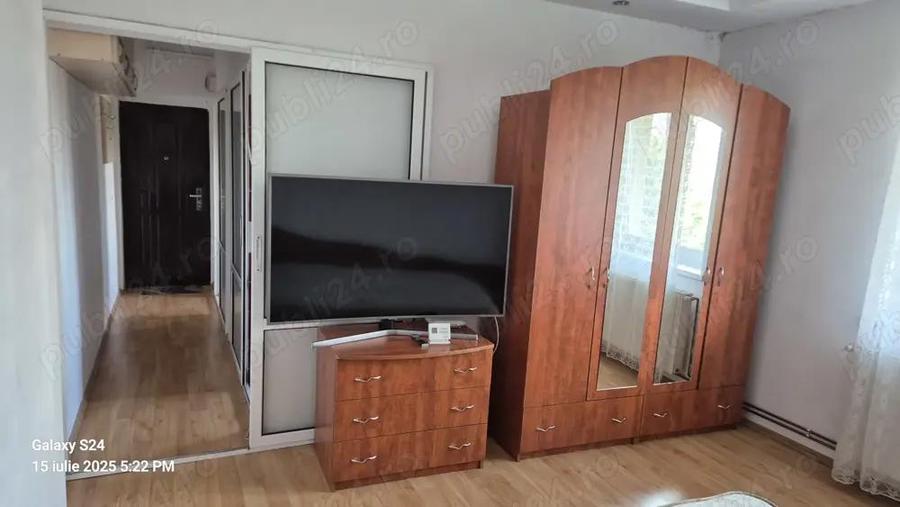 Inchiriez garsoniera zona Tractorul - 2