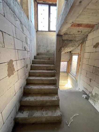 Casa duplex zona Consul170mp,teren250mp alee privata - 1