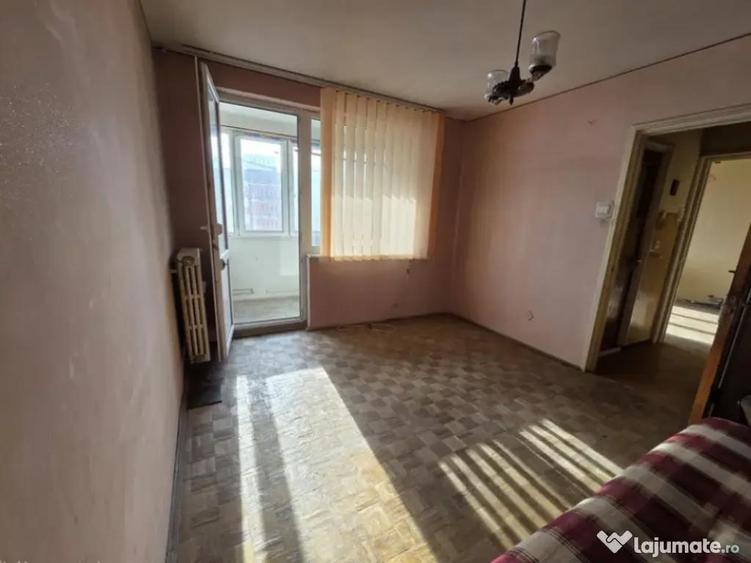 Apartament 2 camere, semidecomandat - zona Garii - 2