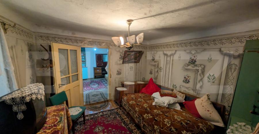 Buc?ani 80mp, teren 2540mp casa de renovat - 10