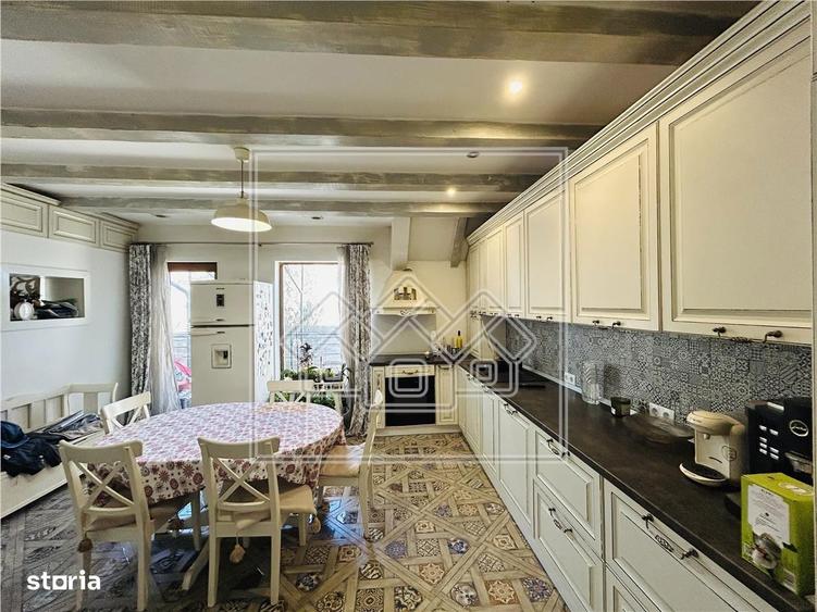 Apartament cu 4 camere, 2 bai, terasa - B-dul Victoriei - 2