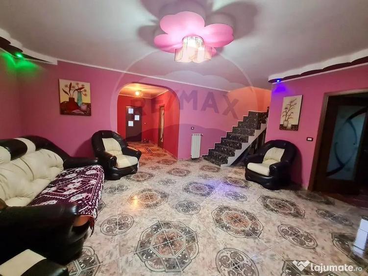 Casa cu 6 camere de vanzare in zona de munte - 9