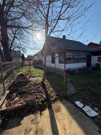 Casa batraneasca de vanzare - 1