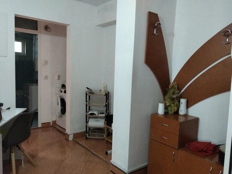 Apartament cu 4 camere decomandat în Micălaca
