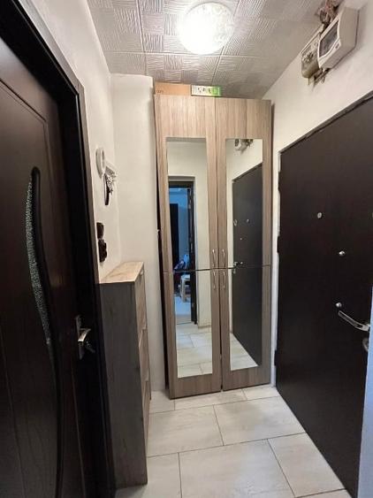 Vând garsonieră pe aleea Pelicanului, 23 mp, et 3/4 - 6