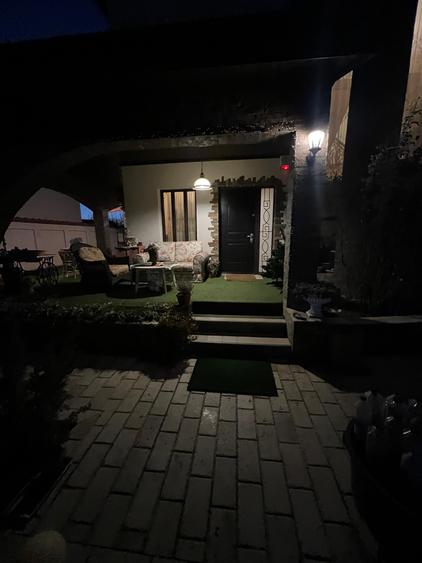 Vanzare Casa/Villa 6 camere 3 bai 3 wc -uri Dobroiesti 0% Comision - 45