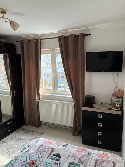 Apartament de vanzare decomandat - 7